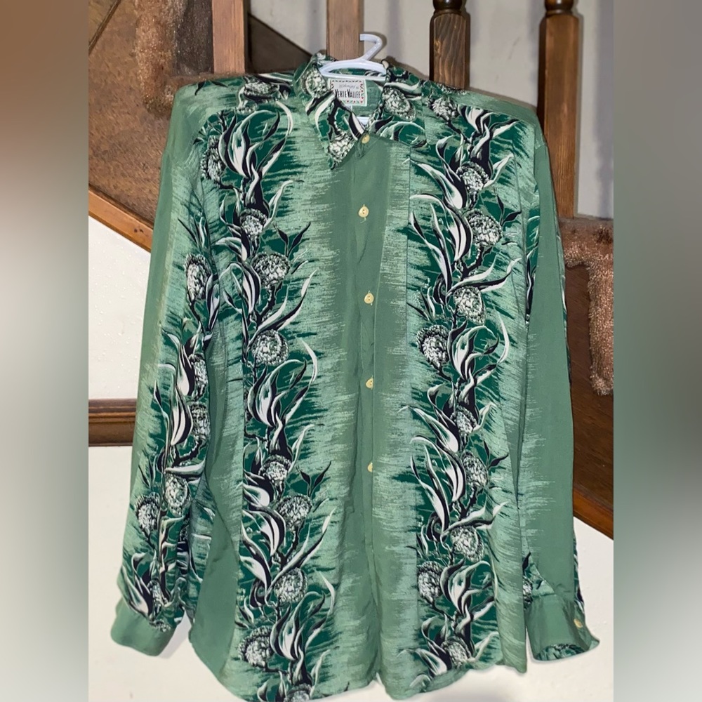 Verte Vallee Mens Vintage Shirt